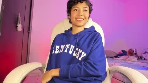 Snapshot of ary_and_kel chatting on 13, 2, 2025 Ariana and Kelsieh online show from 13, 2, 2025