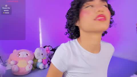 Snapshot of ary_and_kel chatting on 20, 11, 2025 Ariana and Kelsieh online show from 20, 11, 2025