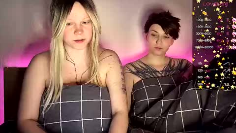 Snapshot of arya_stark7 chatting on 30, 12, 2024 Arya brunett and Cassie blond online show from 30, 12, 2024