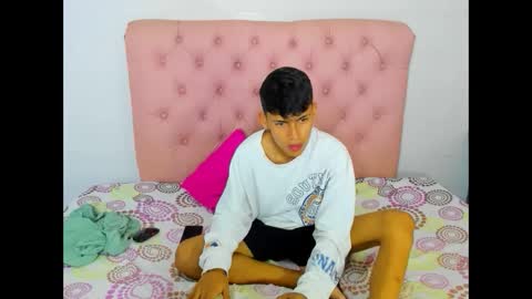 Snapshot of asbeell_grigory chatting on 9, 10, 2025 asbeell grigory online show from 9, 10, 2025