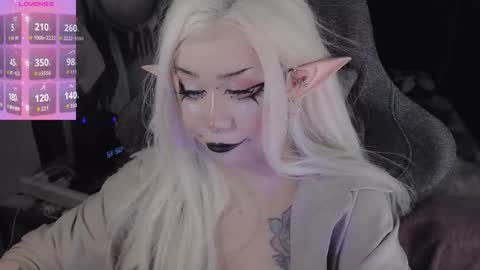 Snapshot of asha_nekooo chatting on 18, 12, 2025 Sasha next stream December 4st at 0000- 0030 am German time online show from 18, 12, 2025