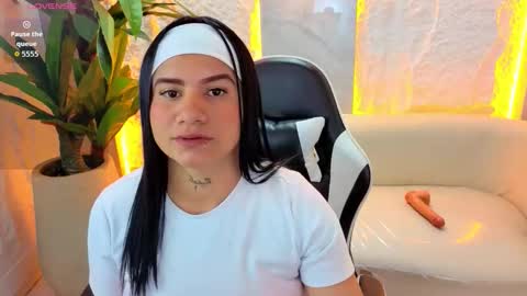 Ashely tp   1430-2100 online show from 18, 2, 2026