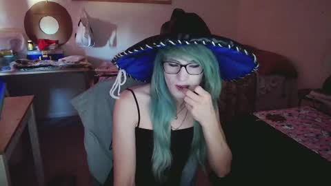 Ashley Scarlett online show from 18, 9, 2025