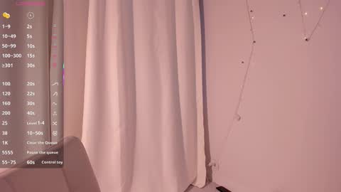 Snapshot of ashhasmy chatting on 1, 11, 2025 Ash online show from 1, 11, 2025