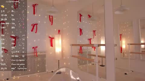 Snapshot of ashhasmy chatting on 14, 12, 2025 Ash online show from 14, 12, 2025