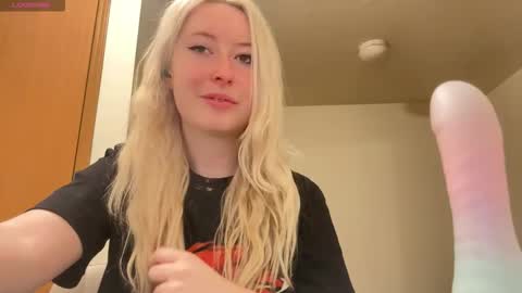 Snapshot of ashisscene chatting on 10, 1, 2026 ash 3 online show from 10, 1, 2026