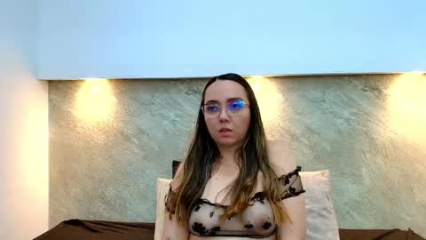 Asley Bennet online show from 22, 10, 2025