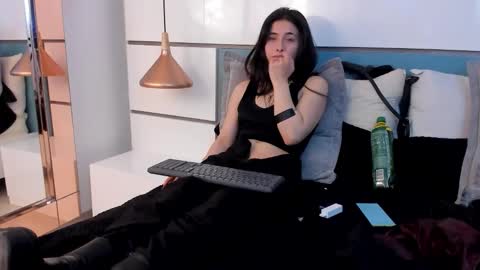 Snapshot of ashkoreh chatting on 13, 12, 2025 Ashkoreh online show from 13, 12, 2025