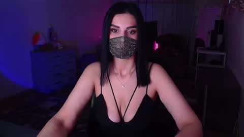   Yasmina   online show from 5, 12, 2024