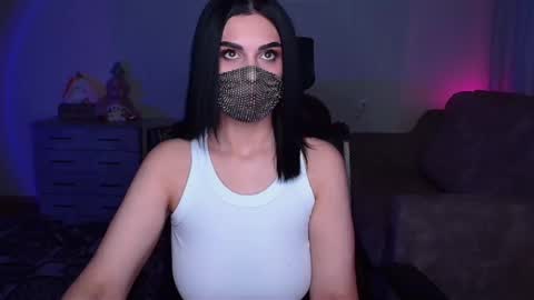   Yasmina   online show from 17, 12, 2024