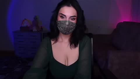   Yasmina   online show from 20, 12, 2024