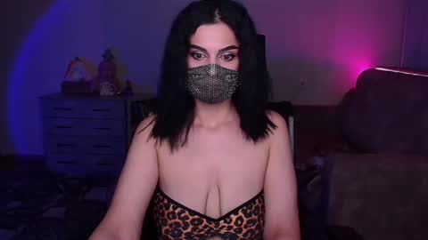   Yasmina   online show from 21, 12, 2024