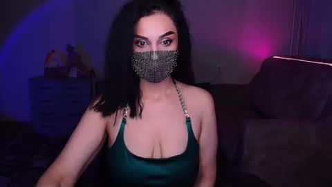   Yasmina   online show from 25, 12, 2024