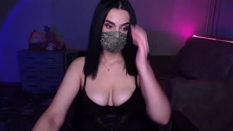   Yasmina   online show from 26, 12, 2024