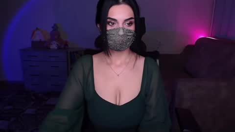   Yasmina   online show from 29, 12, 2024