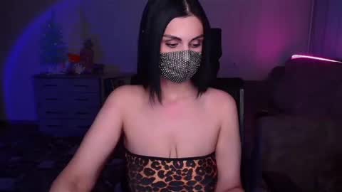   Yasmina   online show from 6, 1, 2025