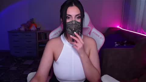   Yasmina   online show from 25, 2, 2025