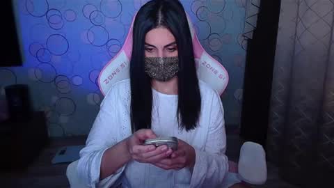   Yasmina   online show from 18, 9, 2025