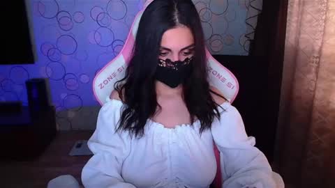   Yasmina   online show from 15, 10, 2025