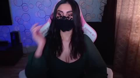   Yasmina   online show from 18, 10, 2025