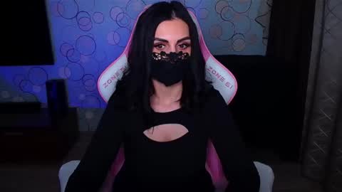   Yasmina   online show from 21, 12, 2025