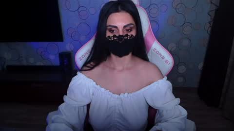   Yasmina   online show from 10, 7, 2026