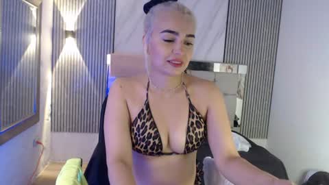 Snapshot of ashley__tylor chatting on 9, 7, 2026 ashley__tylor online show from 9, 7, 2026