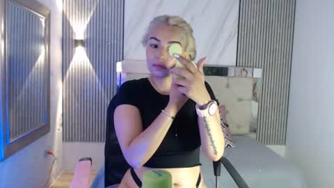 Snapshot of ashley__tylor chatting on 11, 7, 2026 ashley__tylor online show from 11, 7, 2026