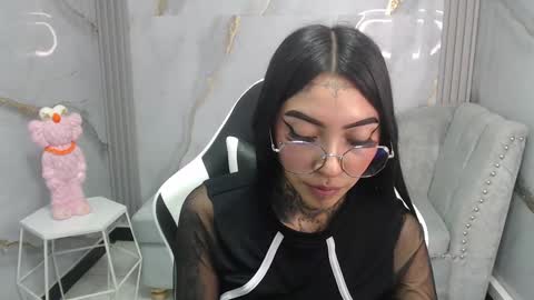 Snapshot of ashley_blum_v chatting on 25, 10, 2025 ashley_blum_v online show from 25, 10, 2025