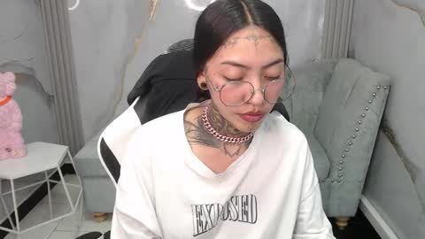 Snapshot of ashley_blum_v chatting on 12, 11, 2025 ashley_blum_v online show from 12, 11, 2025