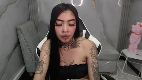 Snapshot of ashley_blum_v chatting on 24, 11, 2025 ashley_blum_v online show from 24, 11, 2025