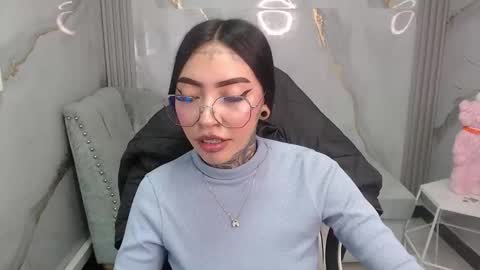 Snapshot of ashley_blum_v chatting on 29, 11, 2025 ashley_blum_v online show from 29, 11, 2025