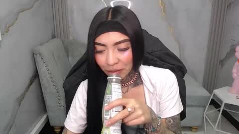 Snapshot of ashley_blum_v chatting on 13, 12, 2025 ashley_blum_v online show from 13, 12, 2025