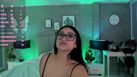 Ashleyy online show from 4, 3, 2025