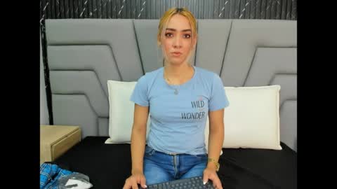 Snapshot of ashley_miller26 chatting on 1, 6, 2026 ashley_miller26 online show from 1, 6, 2026