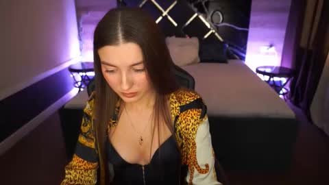 Snapshot of ashleybaee chatting on 17, 11, 2025 ashleybaee online show from 17, 11, 2025