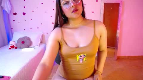 Snapshot of ashleyevanz chatting on 14, 11, 2025 Ashlei Evanz online show from 14, 11, 2025