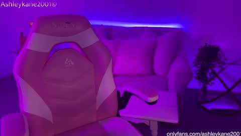 Snapshot of ashleykane2001 chatting on 5, 3, 2025 Ashley online show from 5, 3, 2025