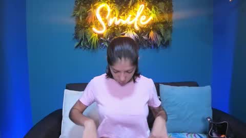 Snapshot of ashleymonrroe_ chatting on 18, 10, 2025 Ashley Monroe online show from 18, 10, 2025