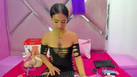 Snapshot of ashleyprescott chatting on 24, 10, 2025 AshleyPrescott online show from 24, 10, 2025
