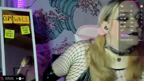 AshleyQT online show from 14, 10, 2025