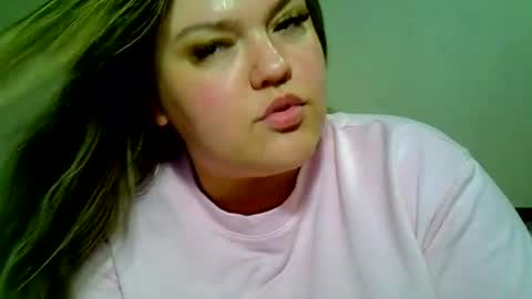 Snapshot of ashleyrosee_ chatting on 9, 7, 2026 Anite online show from 9, 7, 2026
