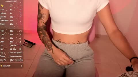 Snapshot of ashleyroys_111 chatting on 11, 6, 2026 dahiana online show from 11, 6, 2026