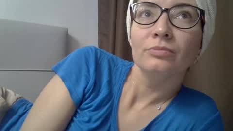 Ashley online show from 27, 10, 2025