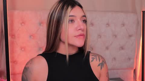 Ashley Lauren online show from 31, 1, 2025