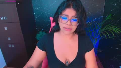Ashleyy18   online show from 9, 10, 2025