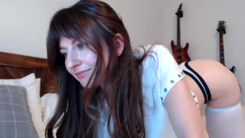 Snapshot of ashleyyylove13 chatting on 6, 10, 2025 Ashley Love online show from 6, 10, 2025