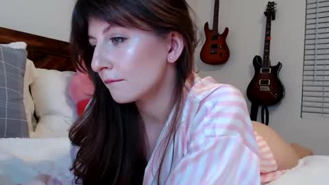 Snapshot of ashleyyylove13 chatting on 16, 10, 2025 Ashley Love online show from 16, 10, 2025