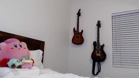 Snapshot of ashleyyylove13 chatting on 12, 11, 2025 Ashley Love online show from 12, 11, 2025