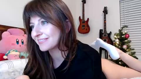 Snapshot of ashleyyylove13 chatting on 28, 11, 2025 Ashley Love online show from 28, 11, 2025